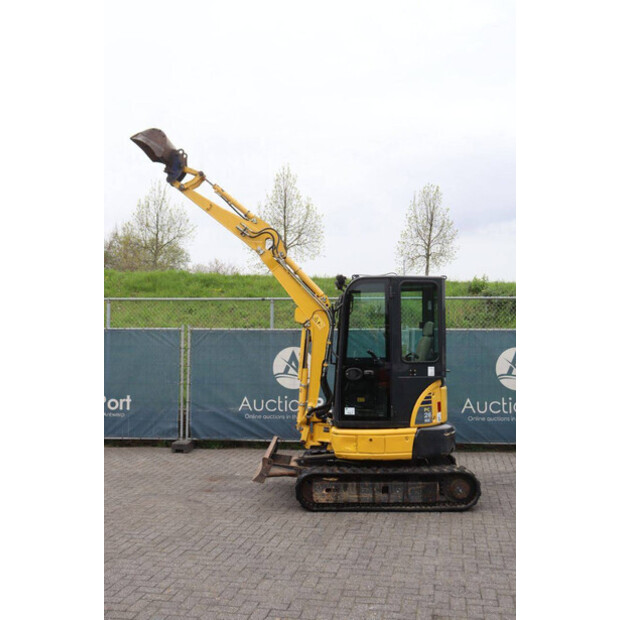 2018 كوماتسو PC26MR-3-46728712