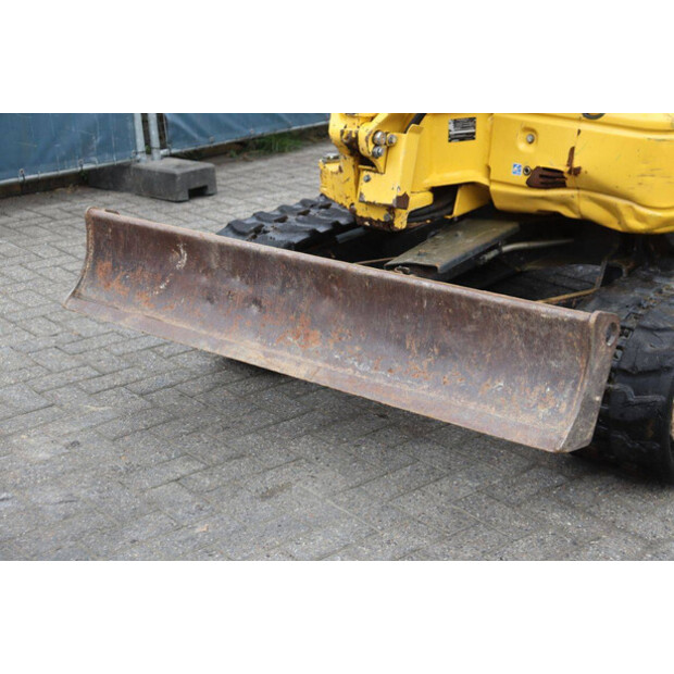 2018 كوماتسو PC26MR-3-46728715