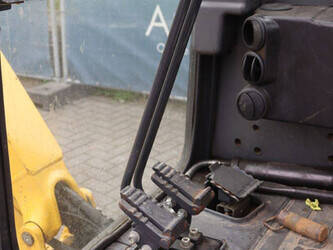 2012-komatsu-pc16r-hs-46728742