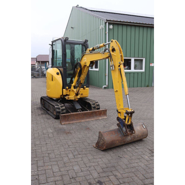 2018 كوماتسو PC26MR-46728760