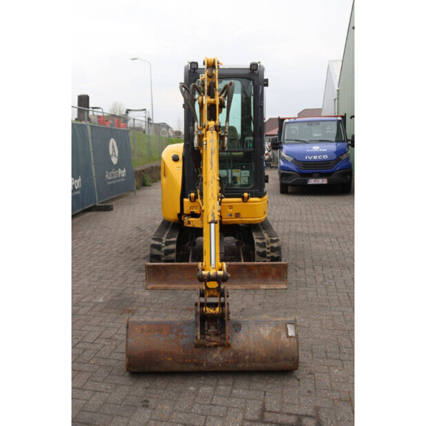 2018 كوماتسو PC26MR-46728761