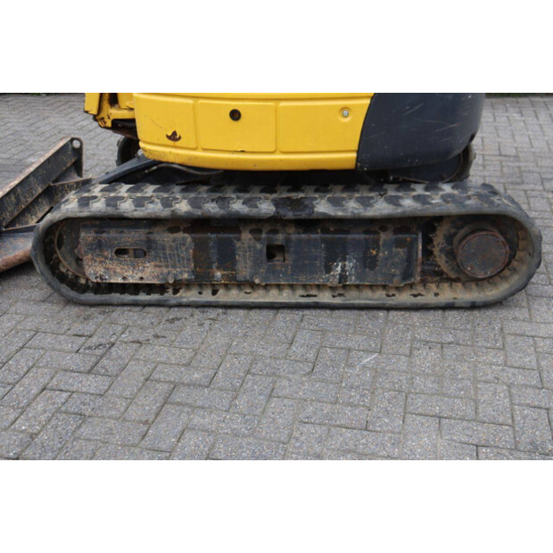 2018 كوماتسو PC26MR-46728772