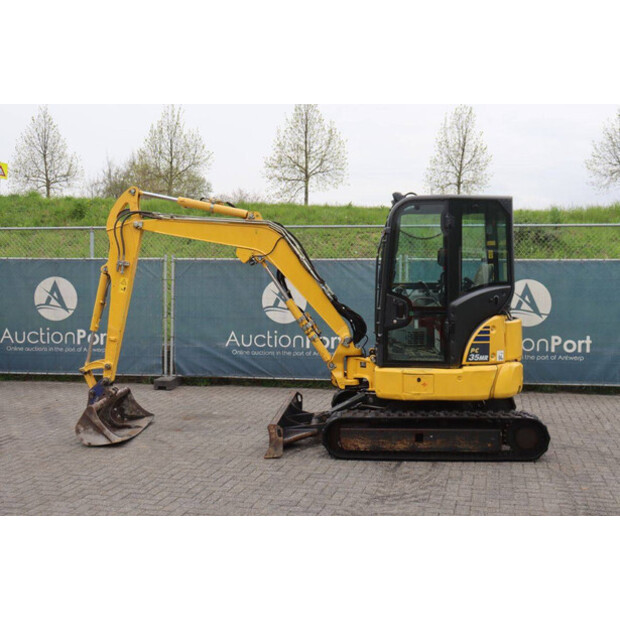 2018 كوماتسو PC35MR-46728781