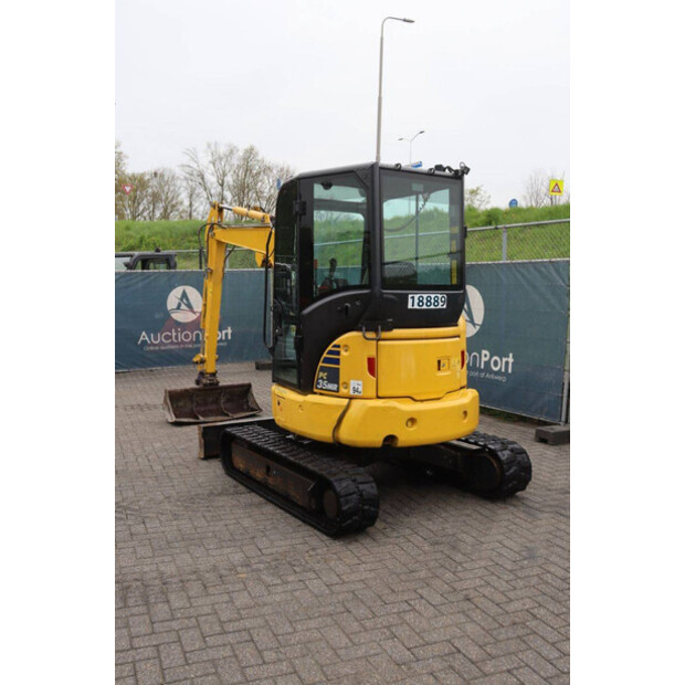 2018 كوماتسو PC35MR-46728783