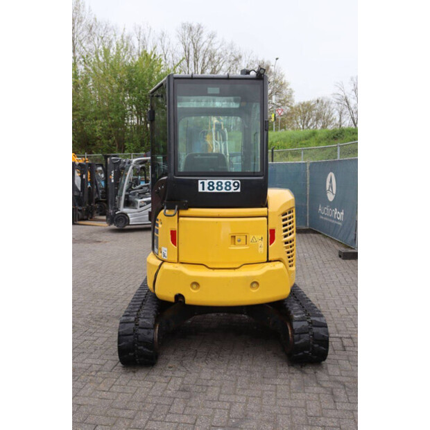 2018 كوماتسو PC35MR-46728784