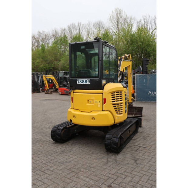 2018 كوماتسو PC35MR-46728785