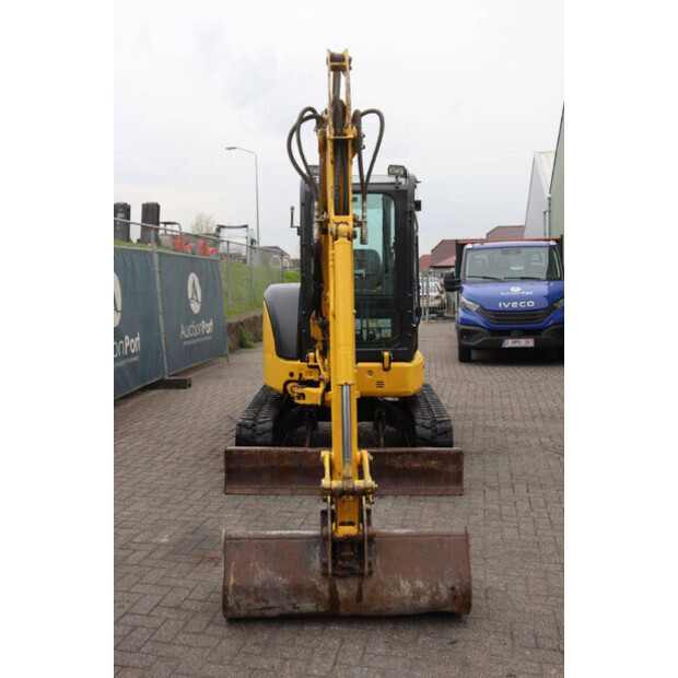 2018 كوماتسو PC35MR-46728787