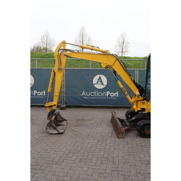 2018 كوماتسو PC35MR-46728789