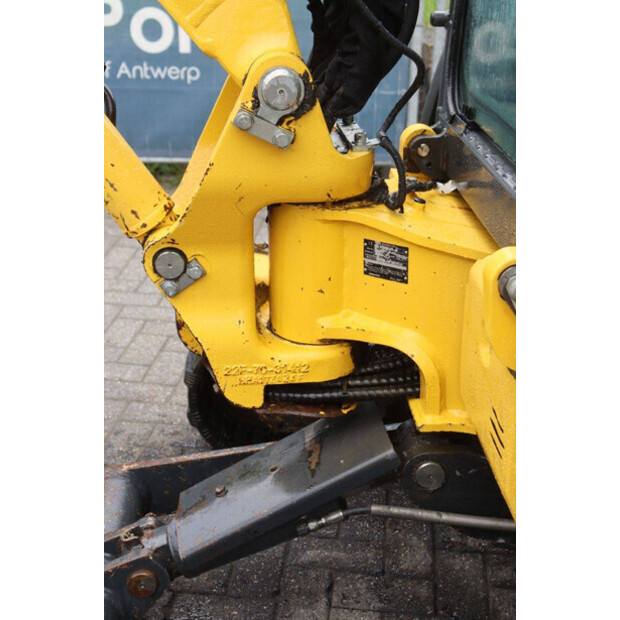 2018 كوماتسو PC35MR-46728795