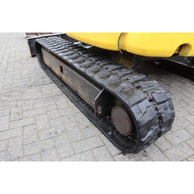 2018 كوماتسو PC35MR-46728800