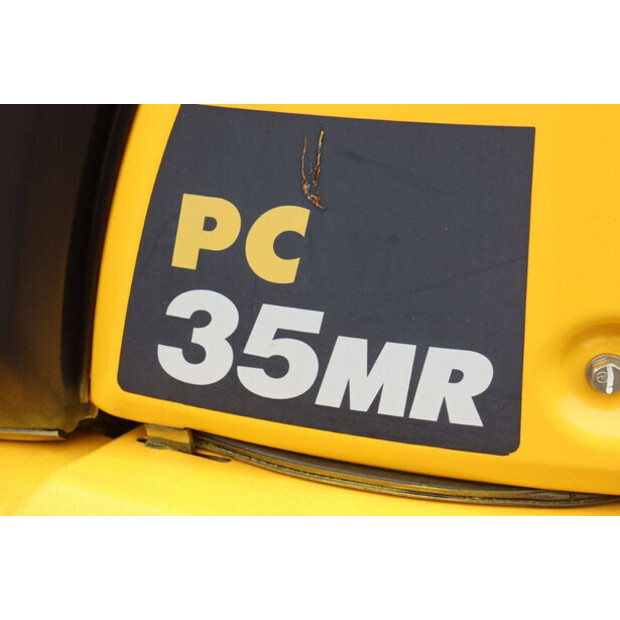 2018 كوماتسو PC35MR-46728801