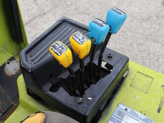 1997-clark-30s-1444709-46728873