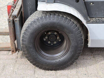 nissan-h-01a15-46728974