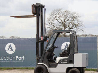 nissan-h-01a15-46728994