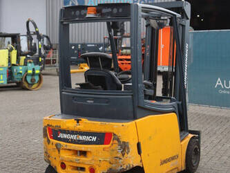 2009-jungheinrich-efg-320-1444721-46729214