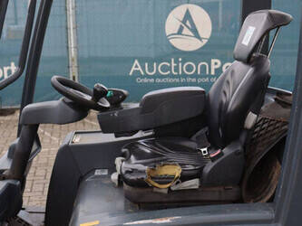 2009-jungheinrich-efg-320-1444721-46729230