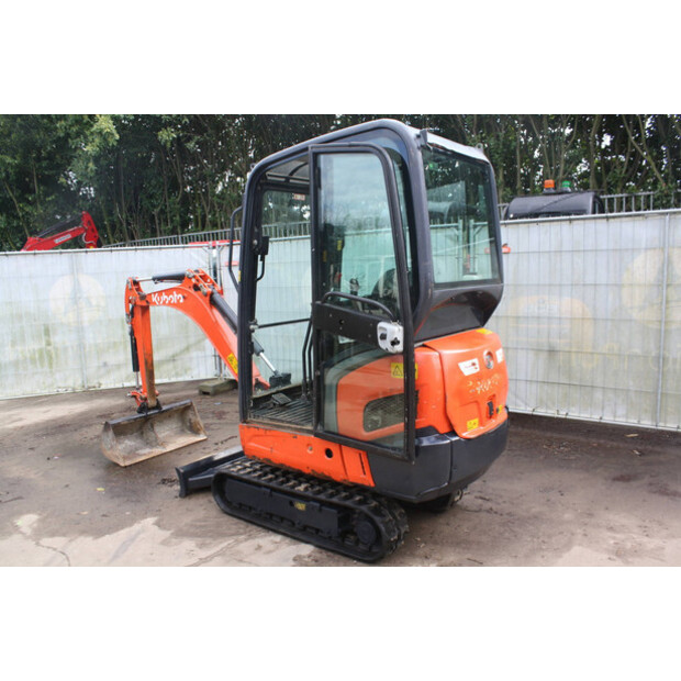 2014 كوبوتا KX015-4-46729449