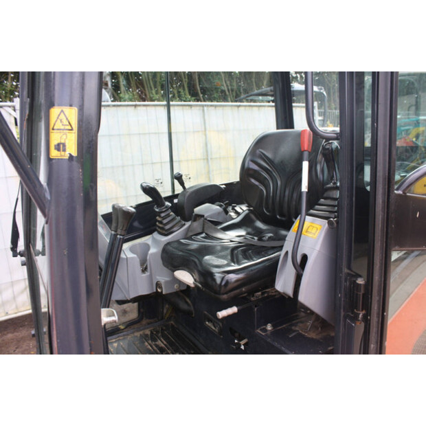 2014 كوبوتا KX015-4-46729453