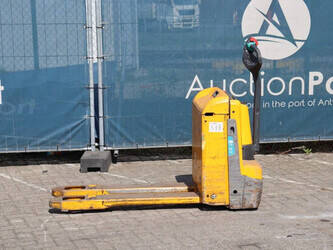 Image de EMPILEUR POUR PALETTES Jungheinrich EJE116