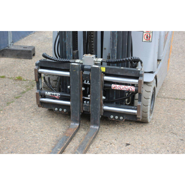 2016 Still RX20-16-46729606