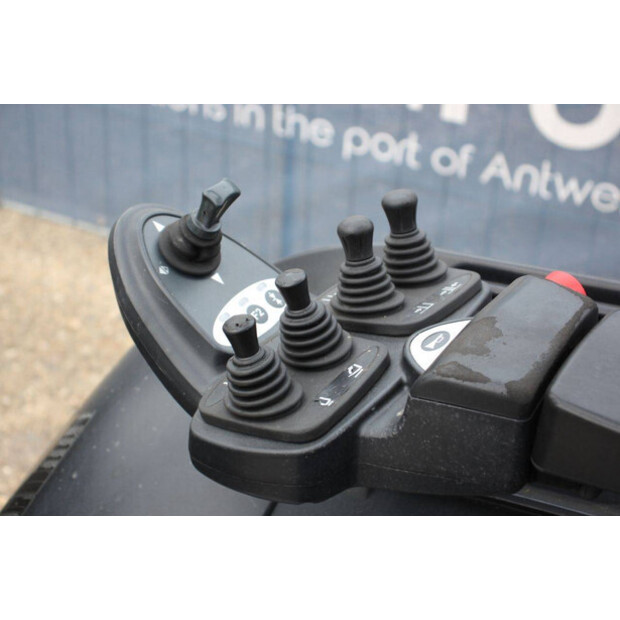 2016 Still RX20-16-46729621