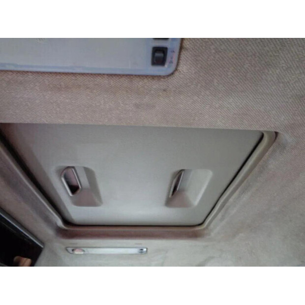 1992 Mercedes-Benz SK 2433-46731129