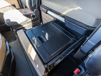 2022-man-tgx-18-510-1444776-46731477