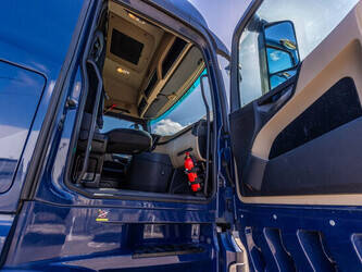 2018-mercedes-benz-actros-1846-1444787-46732145