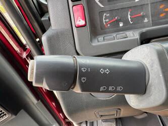 2005-man-tga-33-390-1444791-46732377