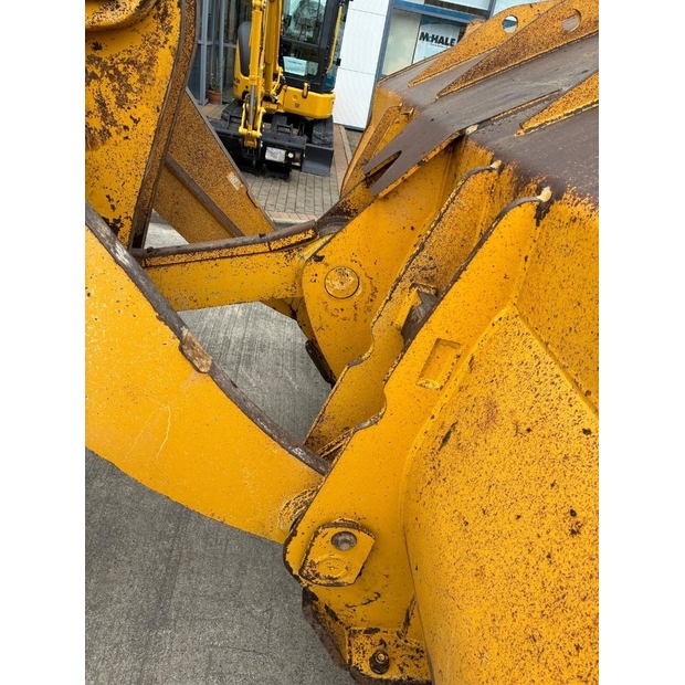 2021 Komatsu 8-46736202