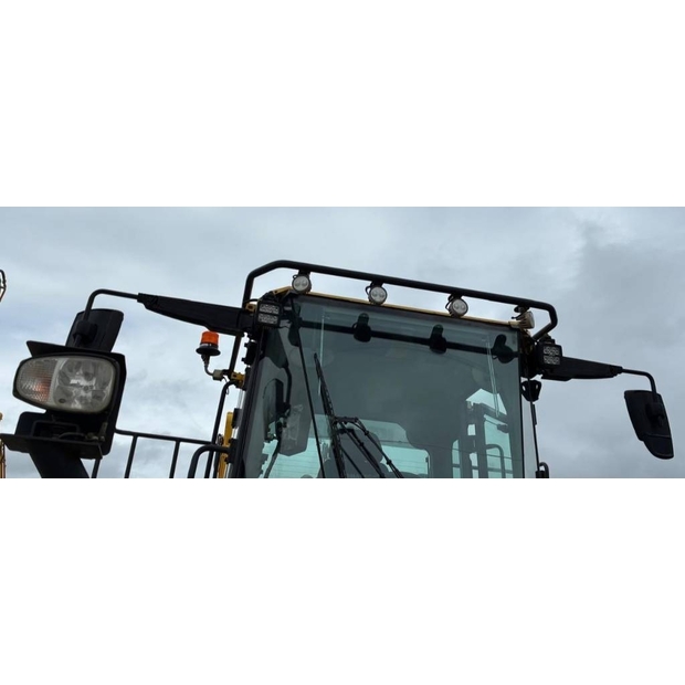 2021 Komatsu 8-46736206