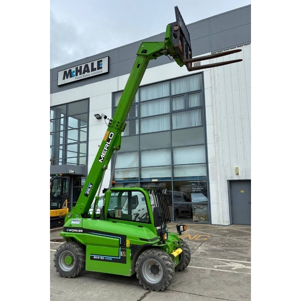 2022 ميرلو 25-46736231