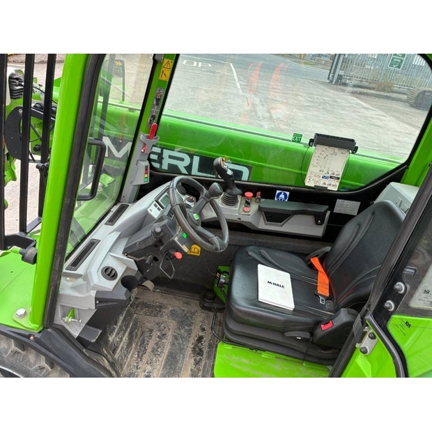 2022 ميرلو 25-46736237