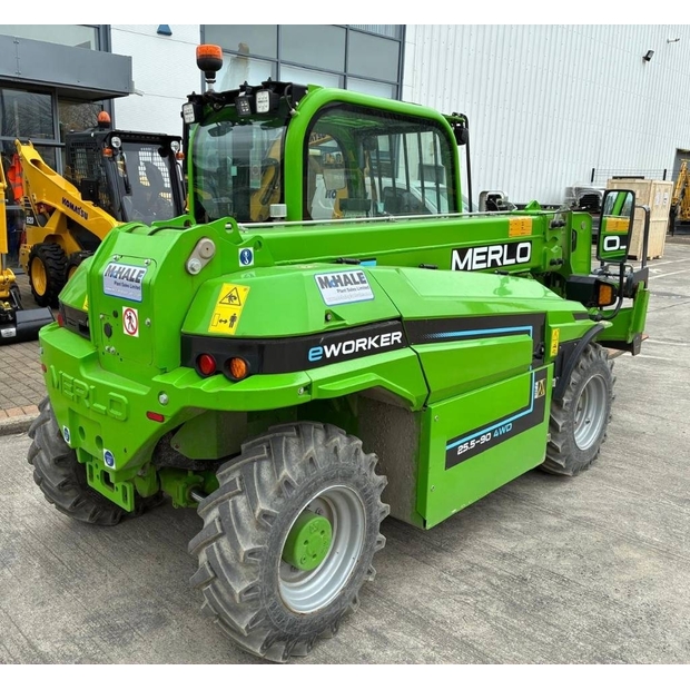 2022 ميرلو 25-46736247