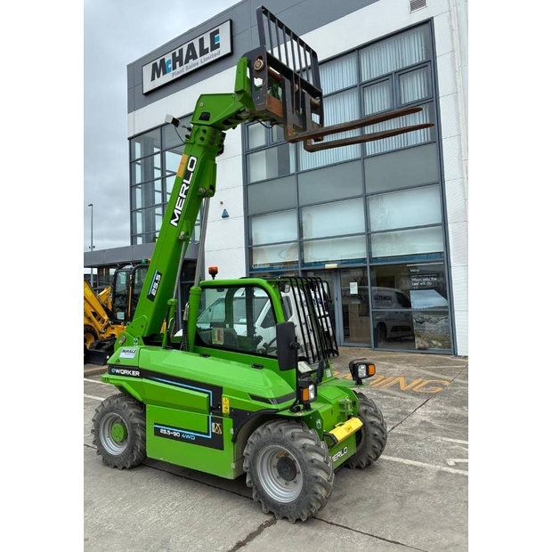 2022 ميرلو 25-46736251