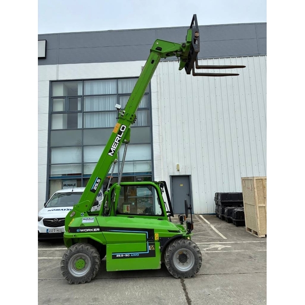 2022 ميرلو 25-46736258