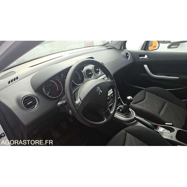 2013 بيجو 308-46746368