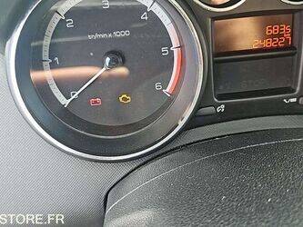 2013-peugeot-308-1444869-46746371