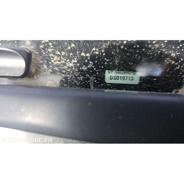 2013 بيجو 308-46746385