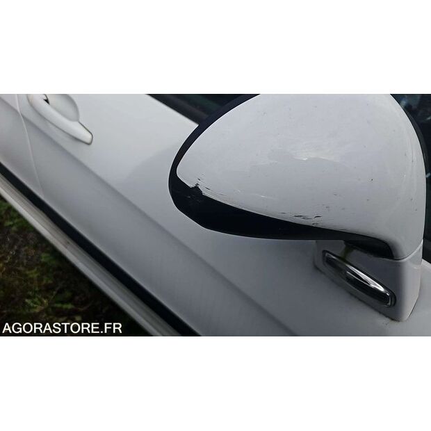 2013 بيجو 308-46746387