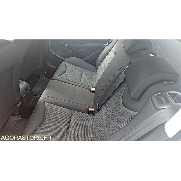 2013 بيجو 308-46746390