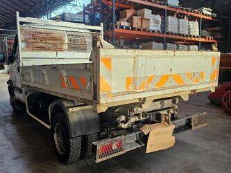 2006-renault-mascott-1444881-46746675