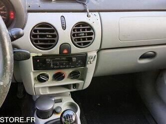 2005-renault-kangoo-1444888-46746793