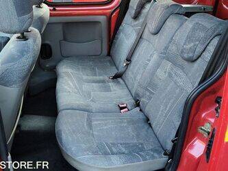 2005-renault-kangoo-1444888-46746794