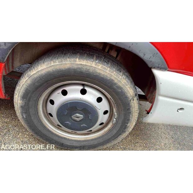 2001 Renault Master-46746970