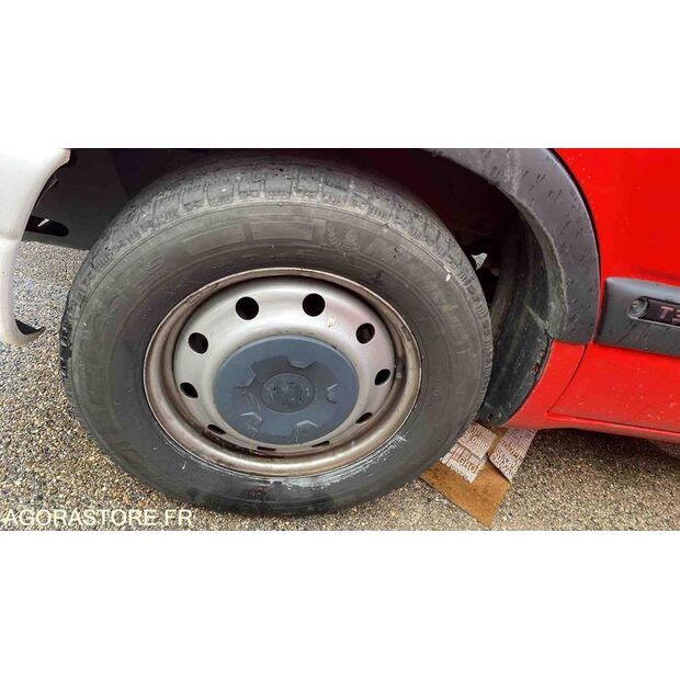 2001 Renault Master-46746976