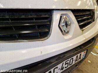 2009-renault-trafic-1444897-46747013