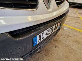 2009-renault-trafic-1444897-46747015