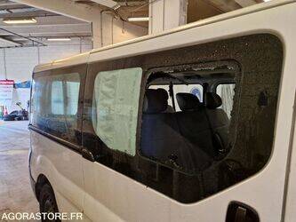 2009-renault-trafic-1444897-46747021