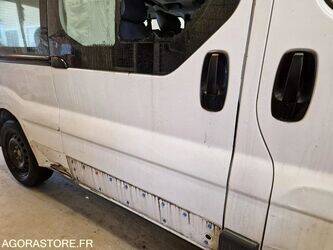 2009-renault-trafic-1444897-46747023